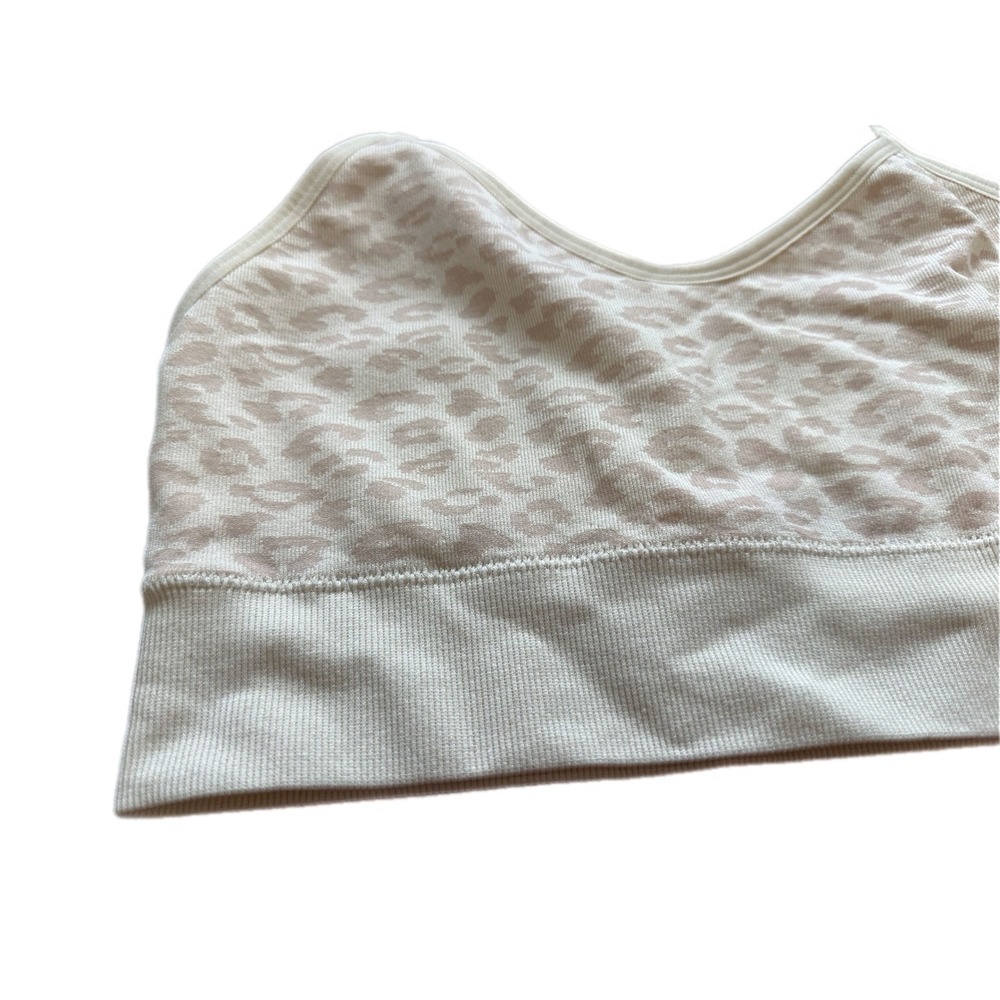 Maurices Leopard Print Seamless Sports Bra Crop Top Women's Medium Beige Tan - Picture 2 of 7